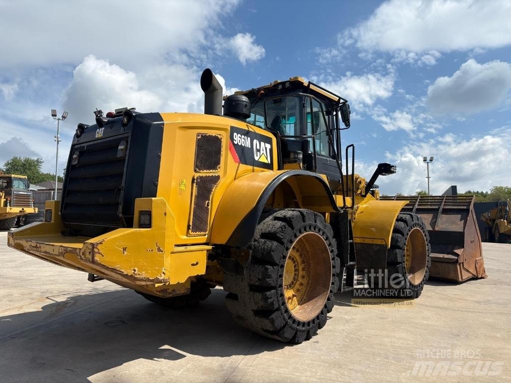 CAT 966 M Tekerlekli yükleyiciler