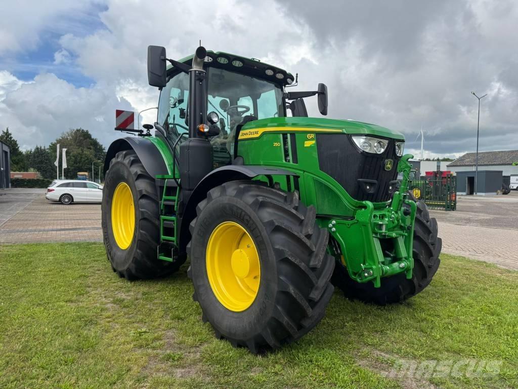 John Deere 6R 250 Traktörler