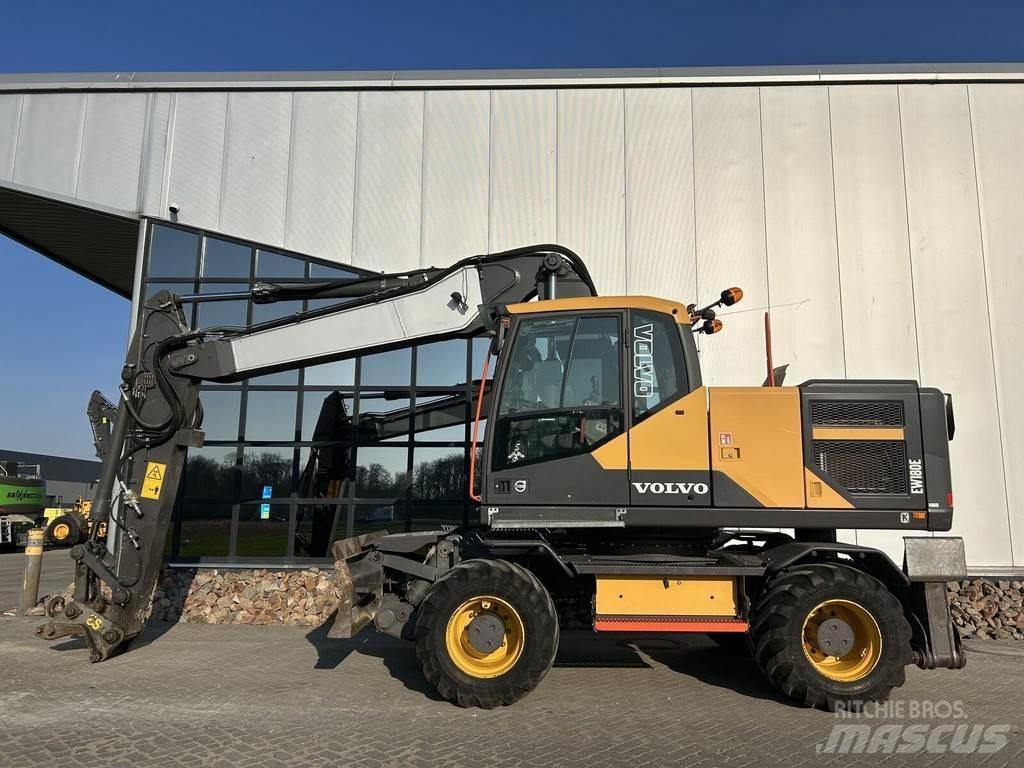Volvo EW180E Lastik tekerli ekskavatörler