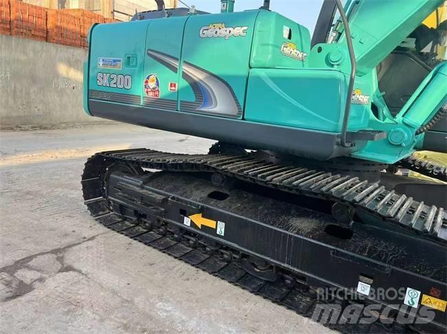 Kobelco SK 220 Paletli ekskavatörler