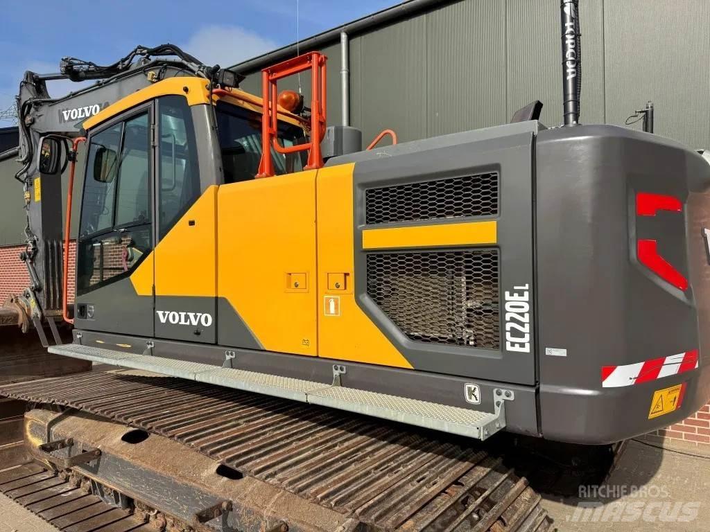 Volvo EC220EL 2017 Paletli ekskavatörler