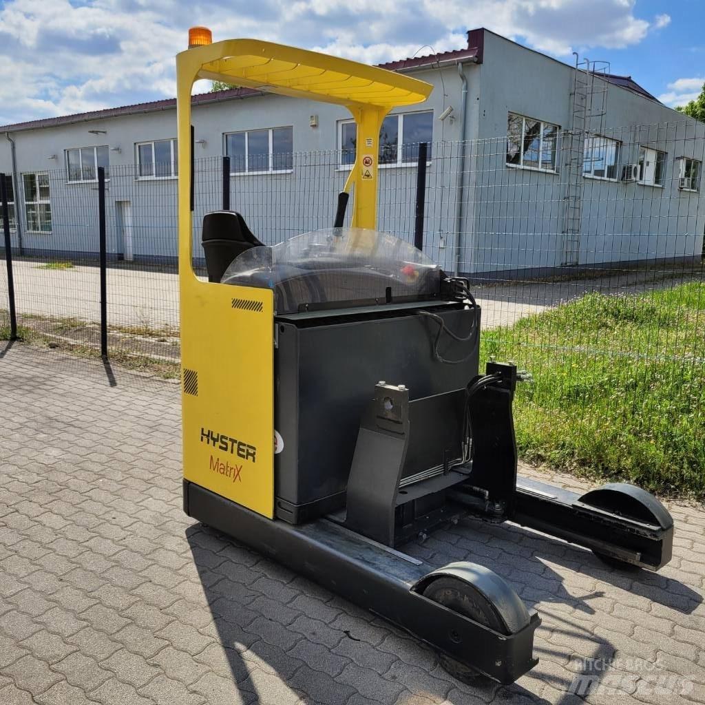 Hyster R 2.0 Reach truck - depo içi istif araçları