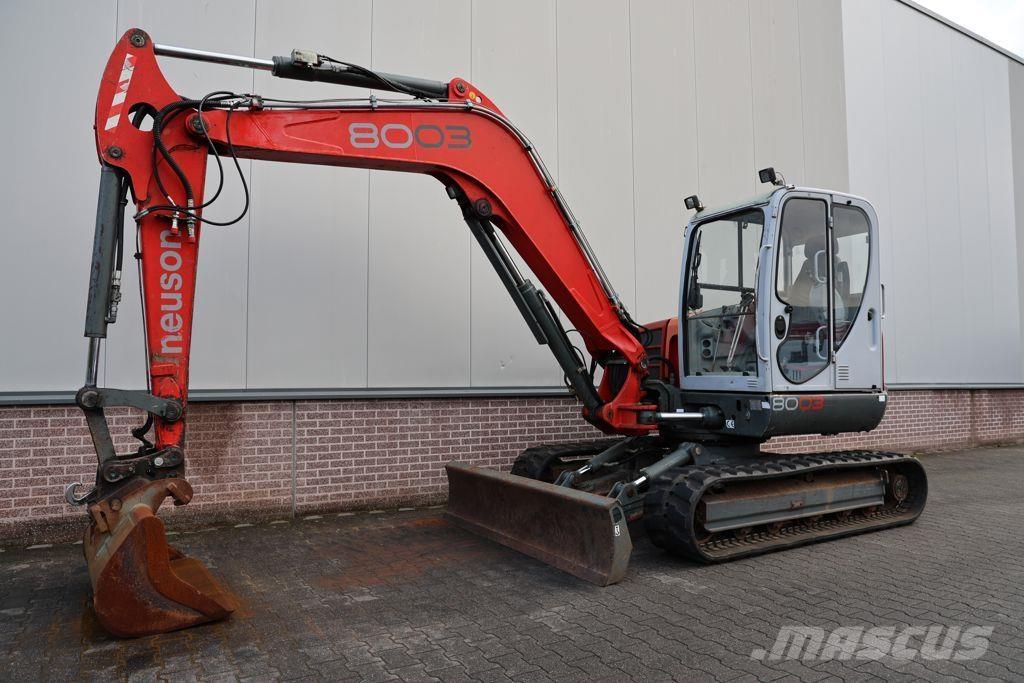 Neuson 8003 RD Paletli ekskavatörler