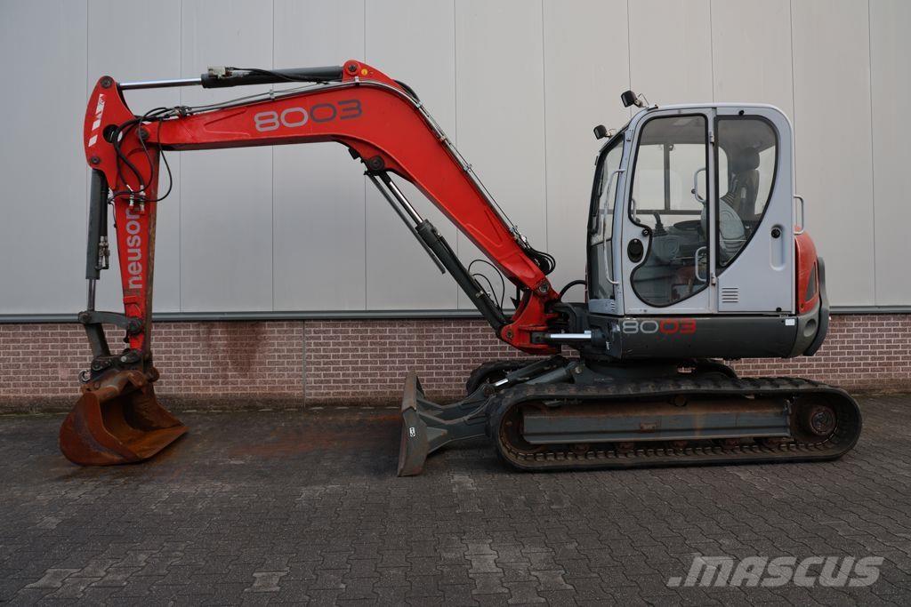 Neuson 8003 RD Paletli ekskavatörler