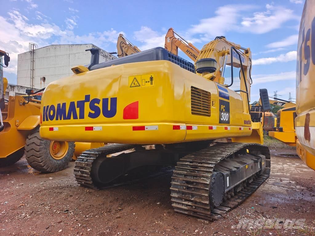 Komatsu PC 300 Paletli ekskavatörler