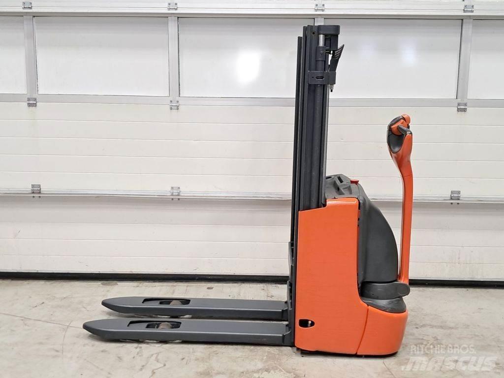 Linde L10B Yaya kumandali istif makinasi