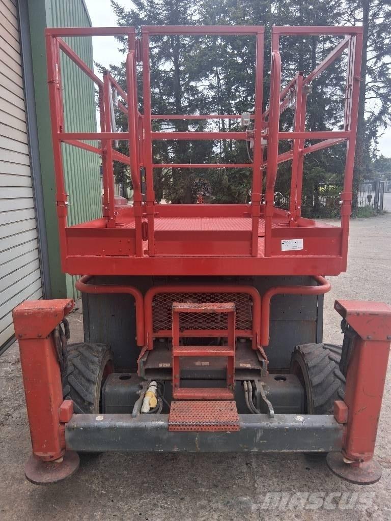 SkyJack SJ 6826 RT Makasli platformlar