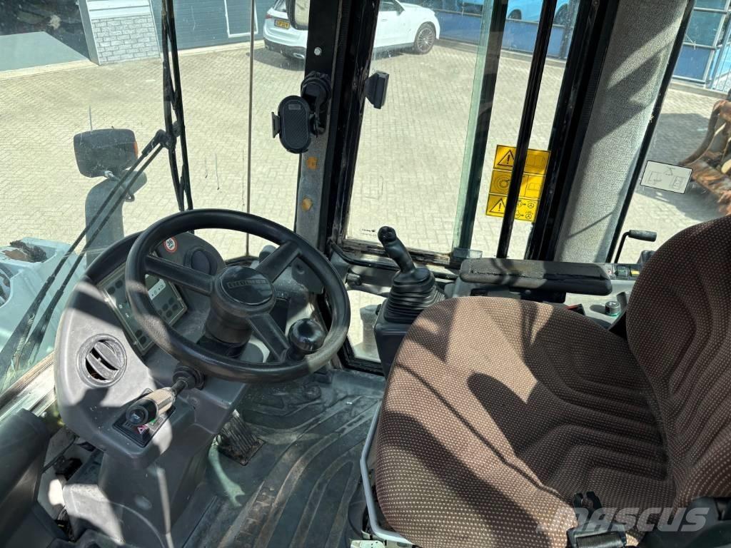 Liebherr L 538 Tekerlekli yükleyiciler