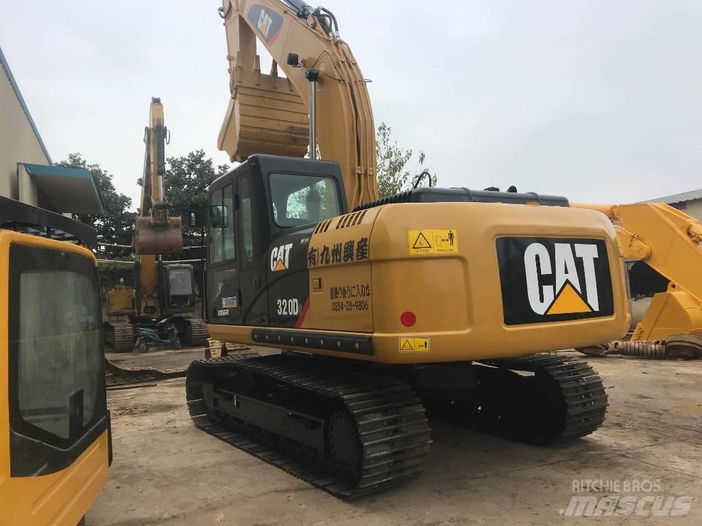 CAT 320 D L Paletli ekskavatörler