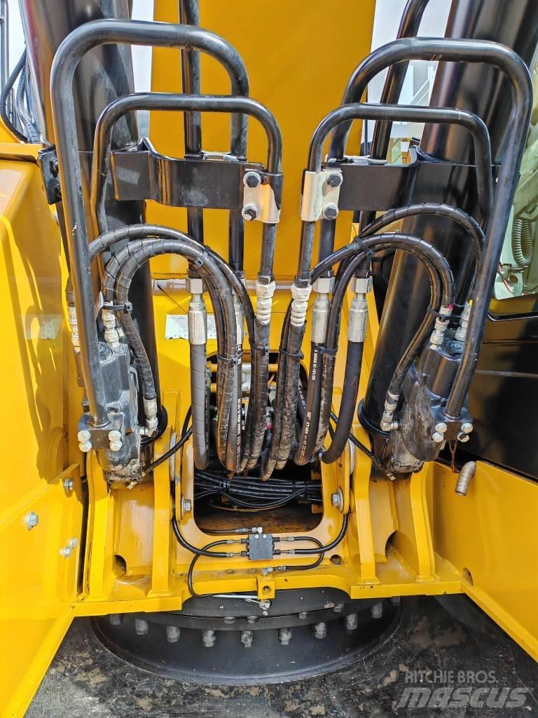 CAT 325 F L Paletli ekskavatörler