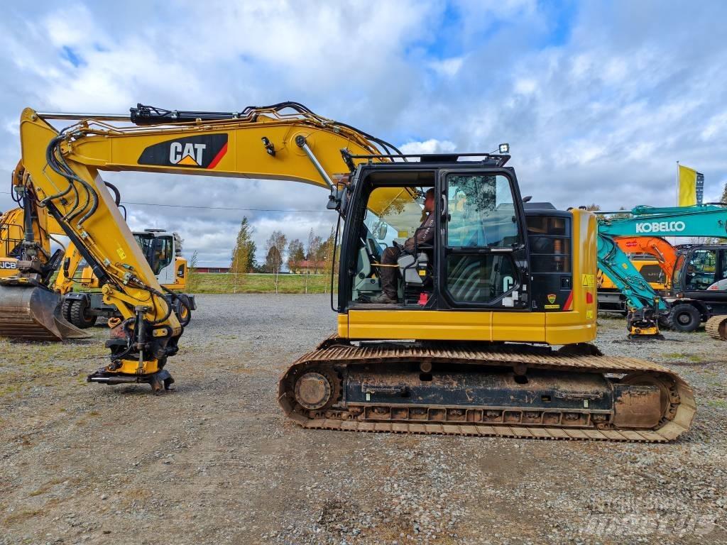CAT 325 F L Paletli ekskavatörler