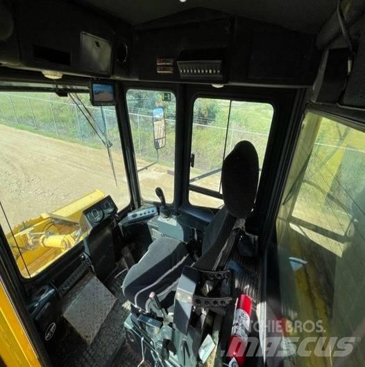 Bomag BC772EB-2 Tek tamburlu silindirler