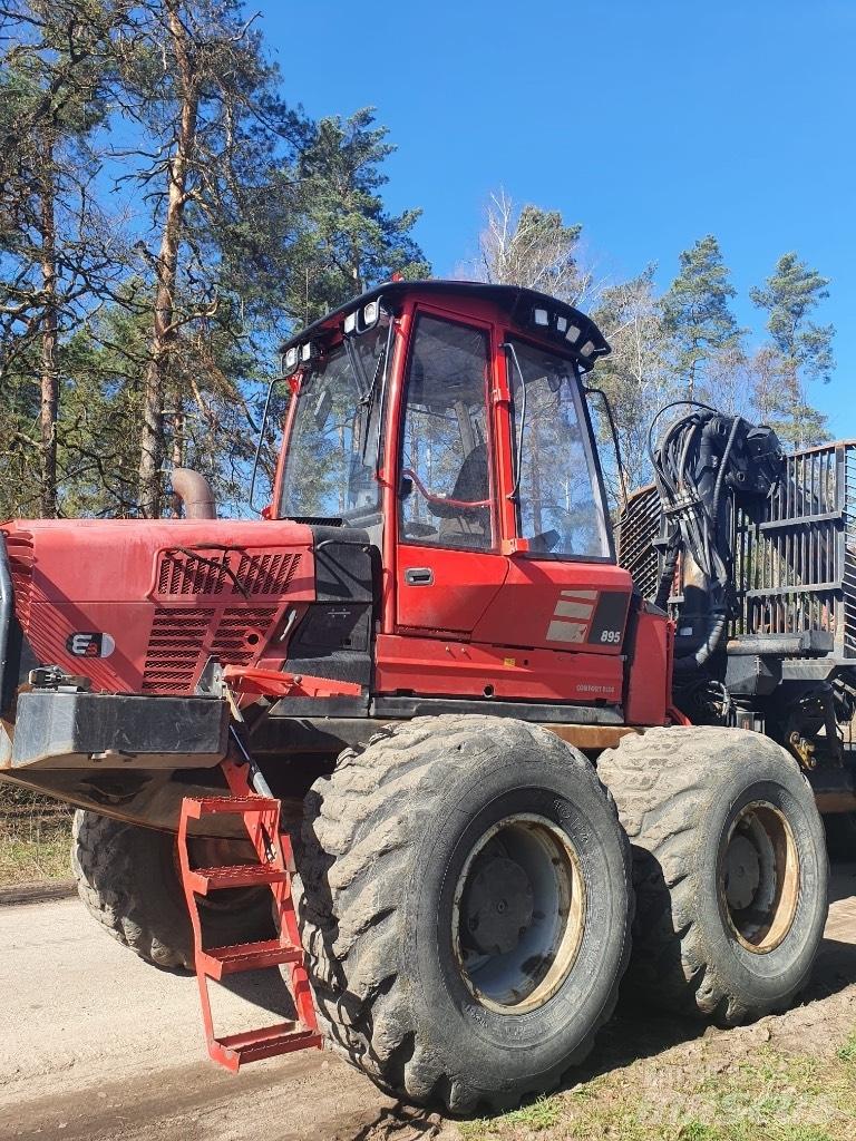 Komatsu 895 Tomruk yükleyici traktörler
