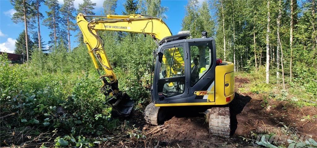 New Holland E75CSR Paletli ekskavatörler