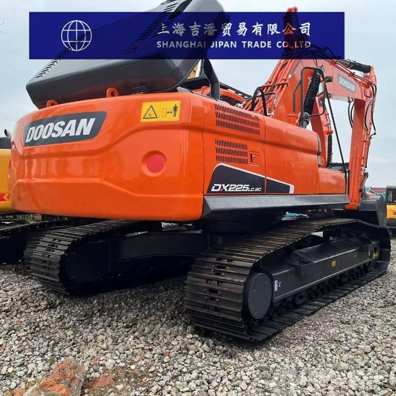 Doosan DX 225 Paletli ekskavatörler