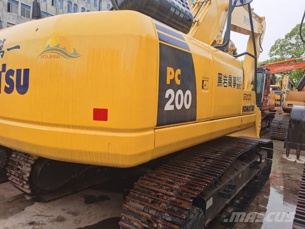 Komatsu PC 200-8 Paletli ekskavatörler