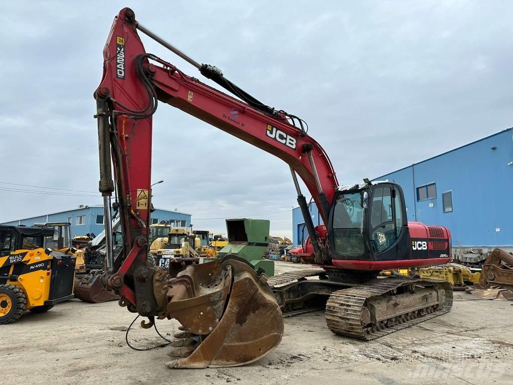 JCB JS 240 N LC Paletli ekskavatörler