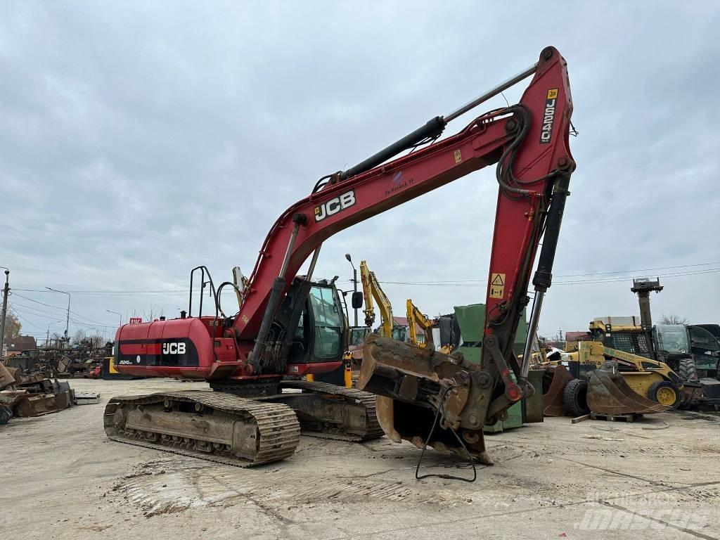 JCB JS 240 N LC Paletli ekskavatörler