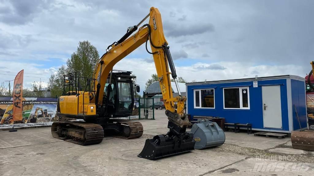 JCB JS 130 LC Paletli ekskavatörler