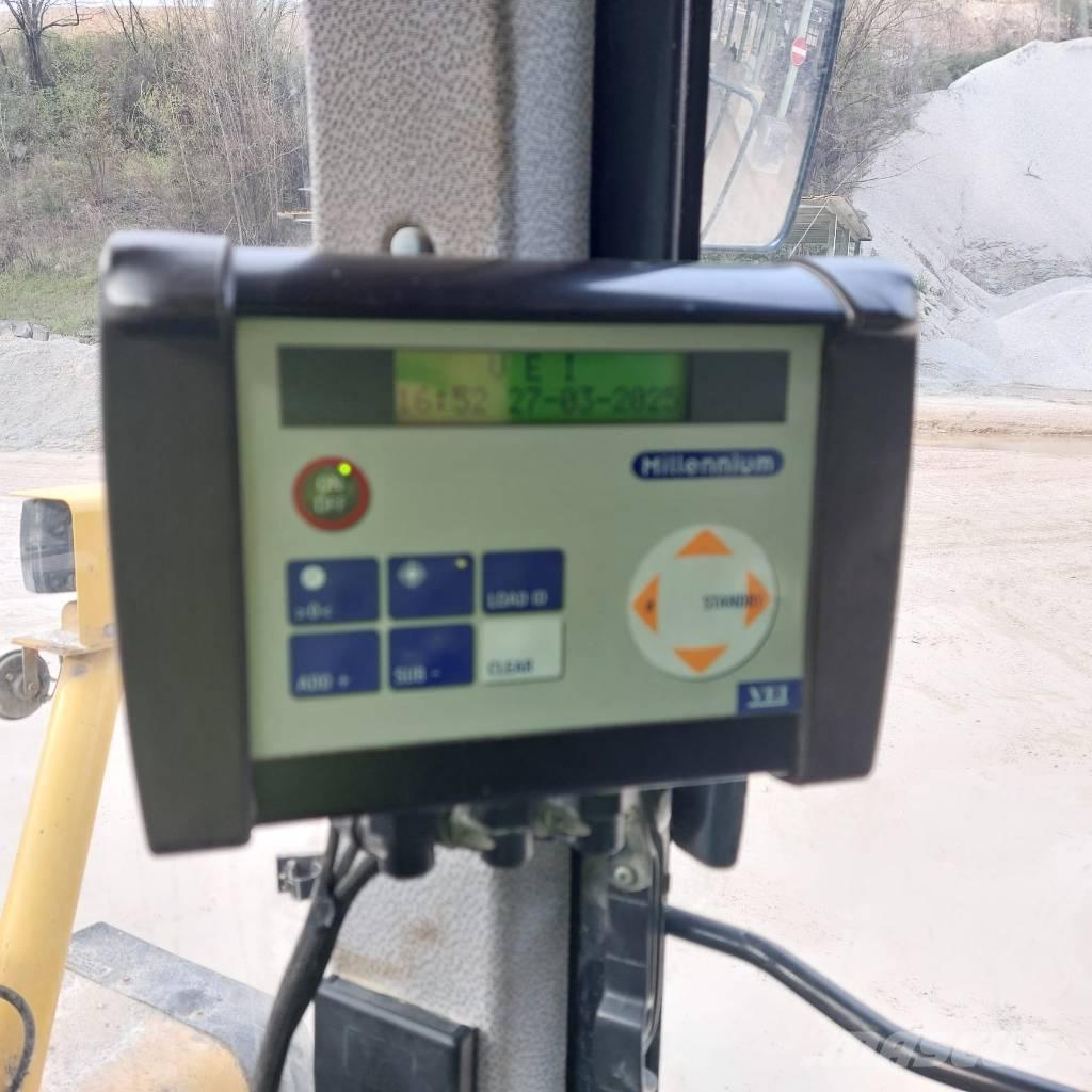 Komatsu WA 600-3 Tekerlekli yükleyiciler