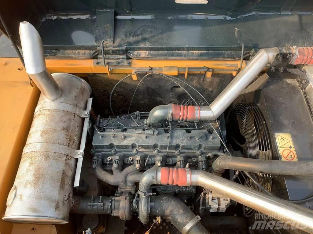 Hyundai 305LC-9T Paletli ekskavatörler