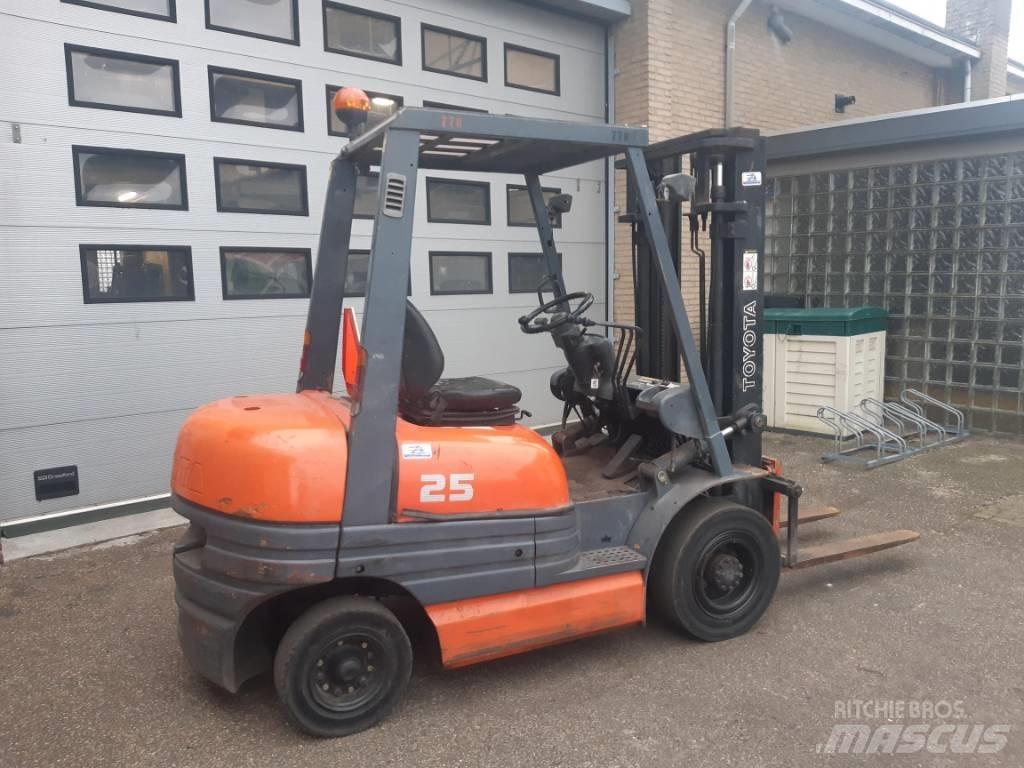 Toyota 6 FDF 25 Dizel forkliftler