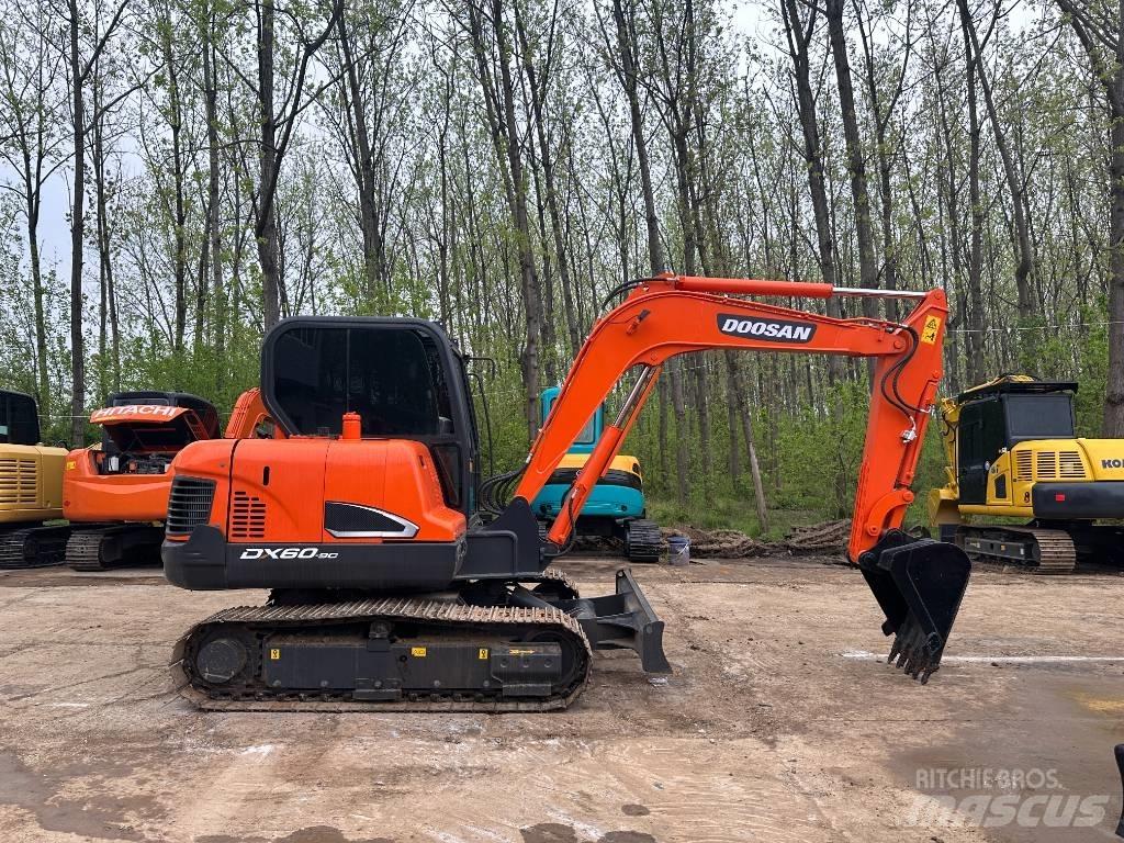 Doosan DX 60 Mini ekskavatörler, 7 tona dek