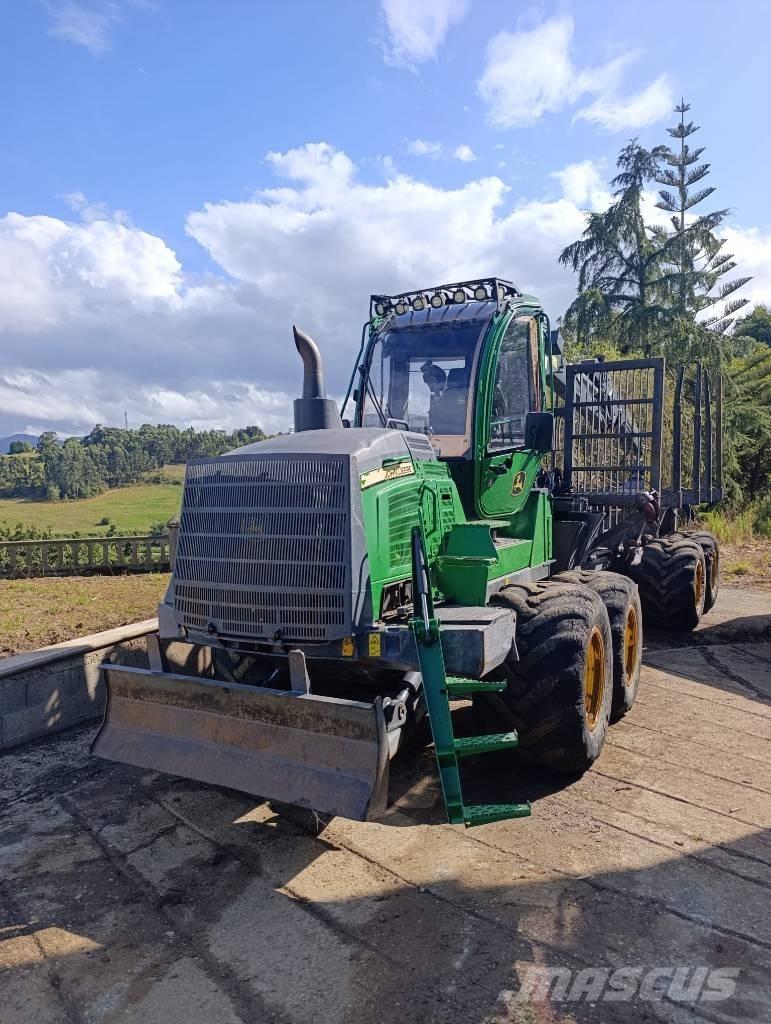 John Deere 1510G Tomruk yükleyici traktörler