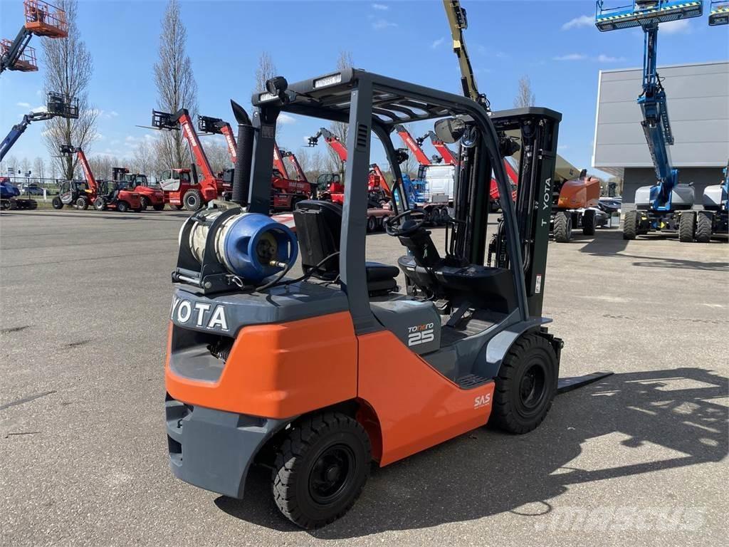 Toyota 02-8FGF25 LPG'li forkliftler
