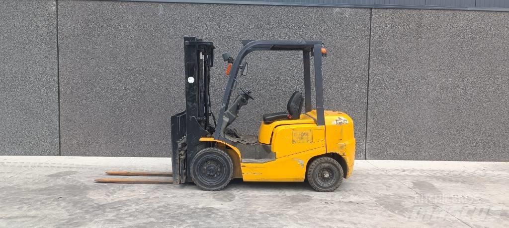 TCM FD25T3 Dizel forkliftler