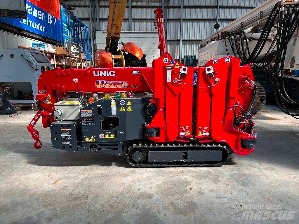 Unic URW 095 Yol-Arazi Tipi Vinçler (AT)