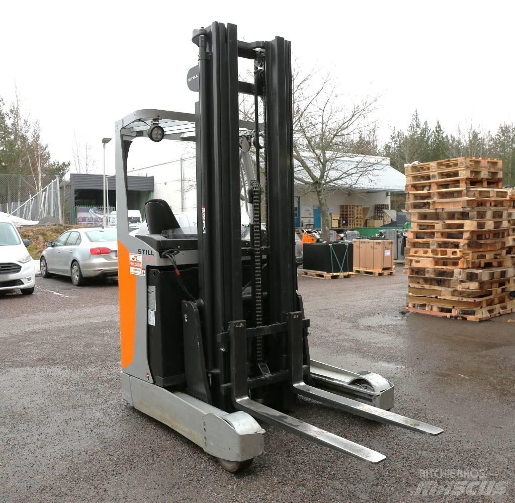 Still FMX14 Reach truck - depo içi istif araçları