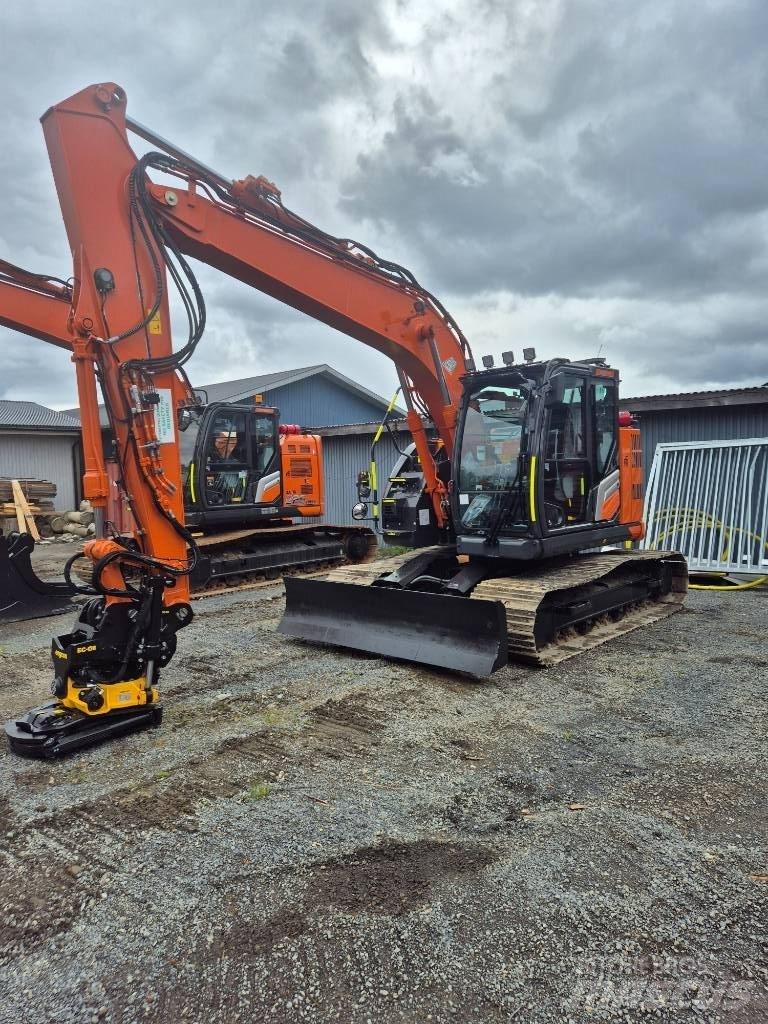 Hitachi ZX 135 US -7 Paletli ekskavatörler