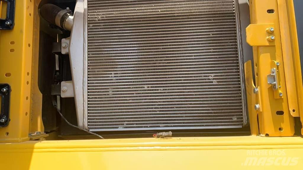 Komatsu PC450 Paletli ekskavatörler