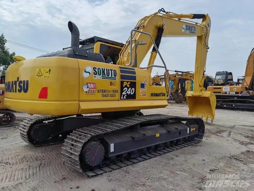 Komatsu PC 240 LC Paletli ekskavatörler