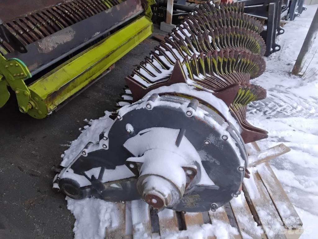CLAAS Quantum 5800 Kendi yükler römorklar