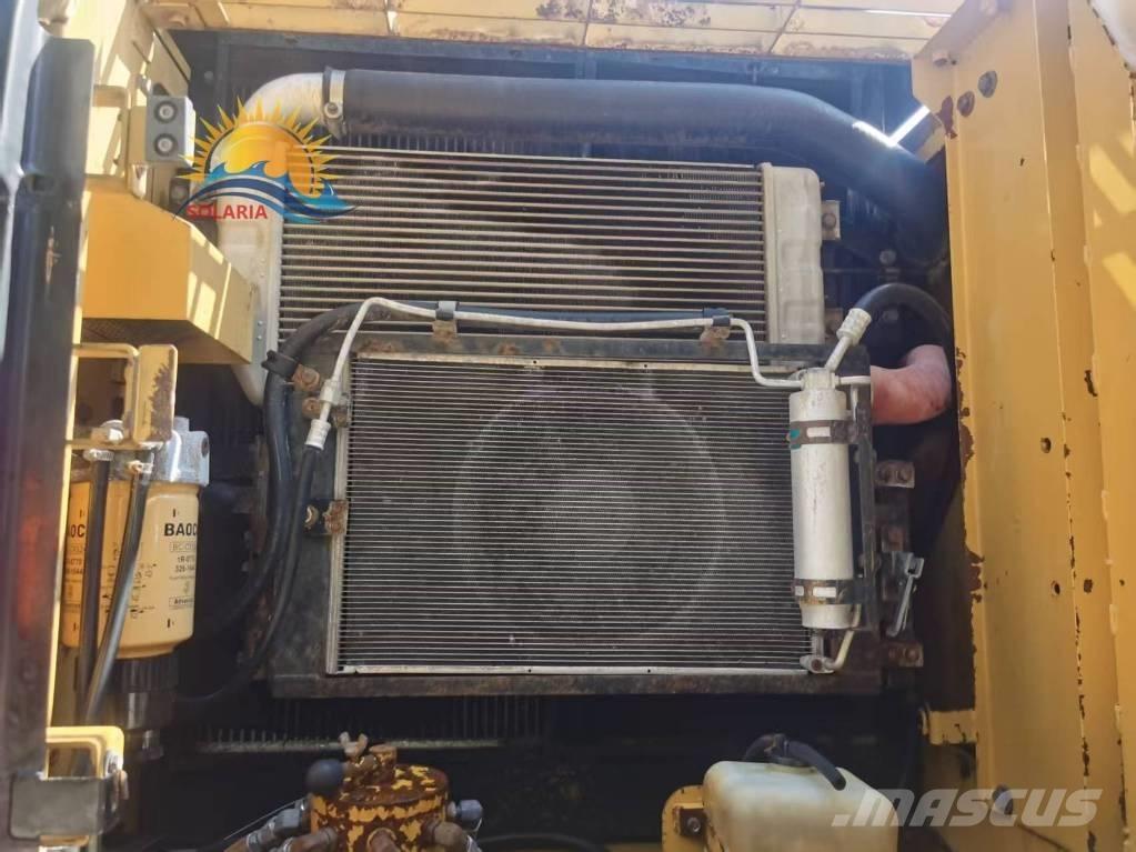 CAT 320D2 Paletli ekskavatörler