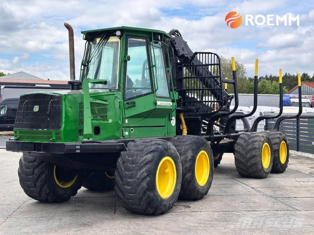 John Deere 1110 D Tomruk yükleyici traktörler
