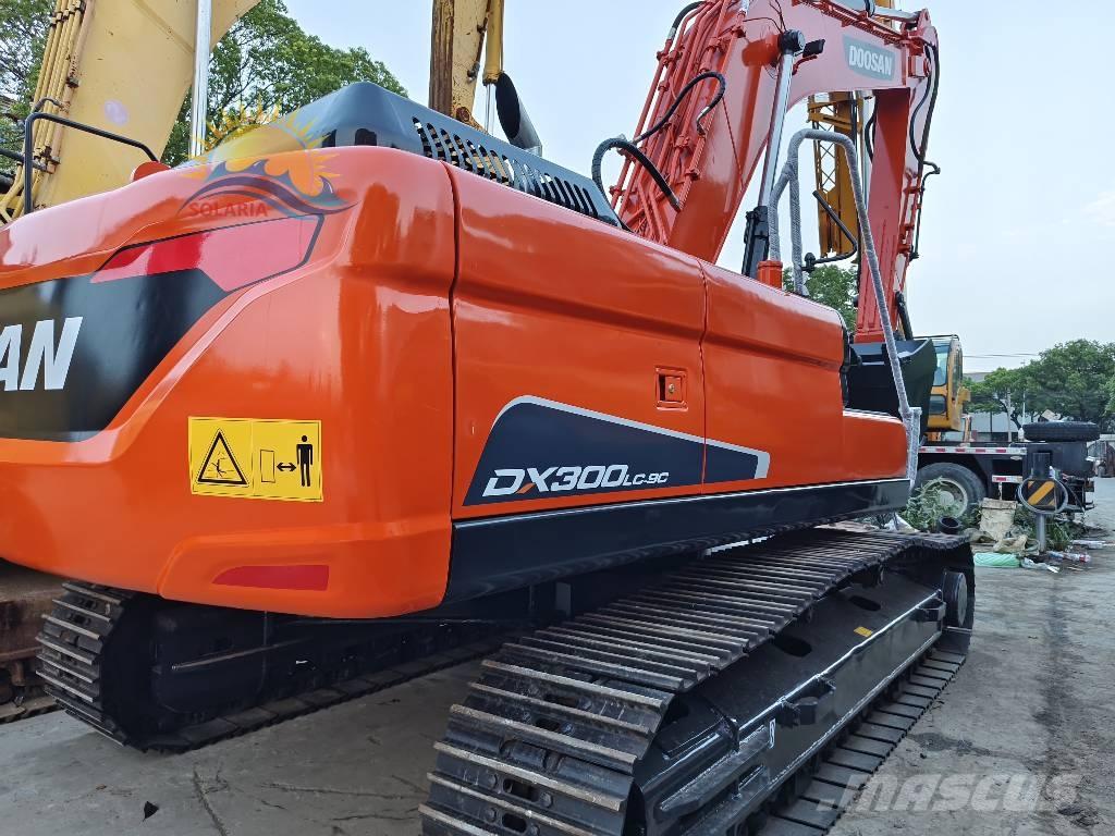 Doosan DX 300 LC Paletli ekskavatörler
