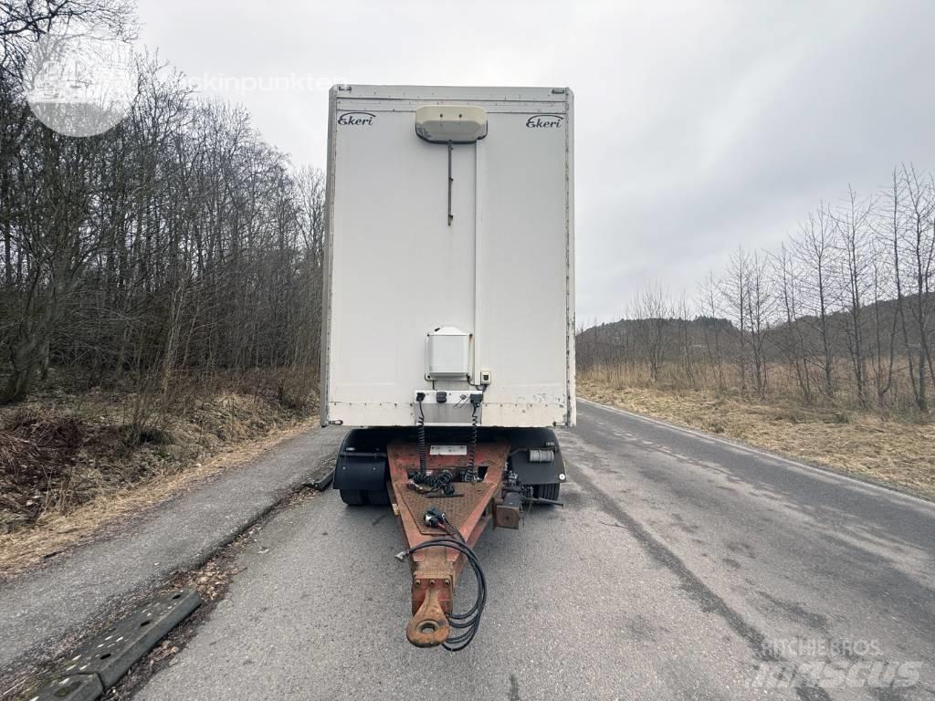 Ekeri L3 Kapali kasa yari römorklar