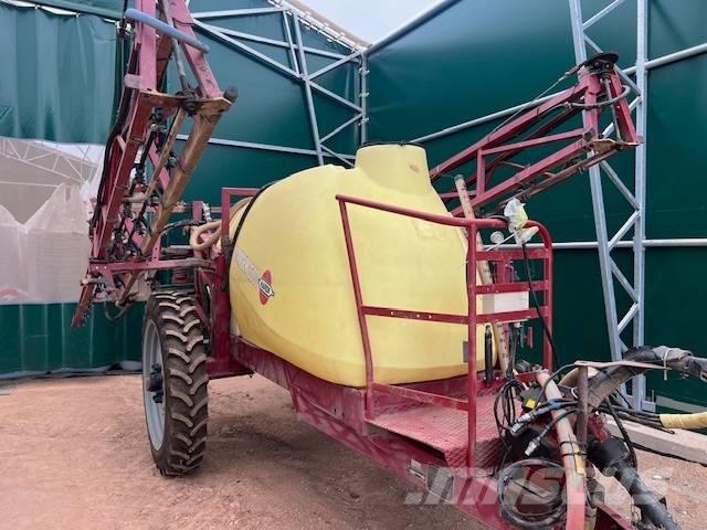 Hardi Ranger 2500 Çekilir pülverizatörler