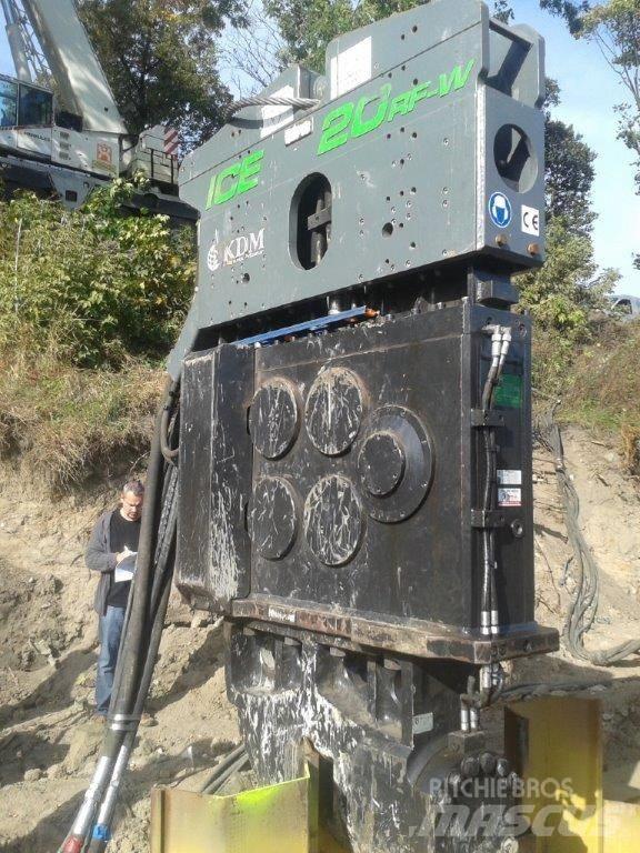  ICE 20 RFW Titreşimli kazık çakıcıları