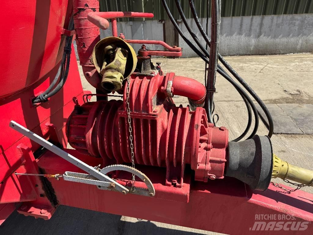 Hi-Spec 2500 Tanker Sivi gübre ve ilaç tankerleri