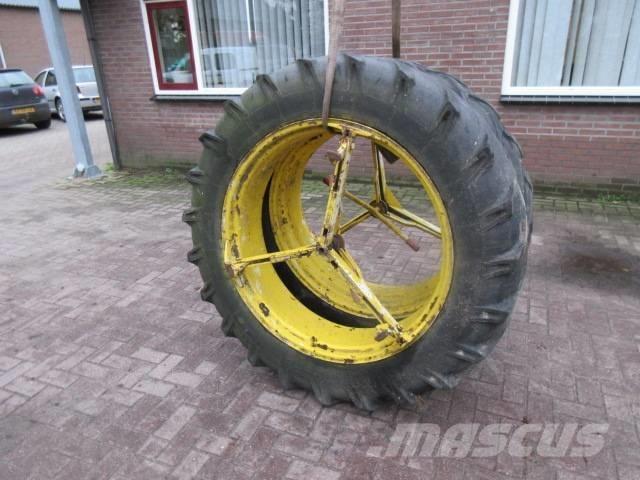 Vredestein 12.4/38 Tekerlekler