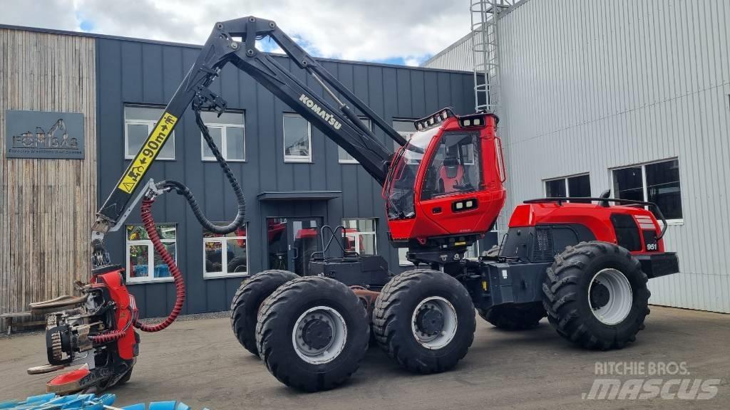 Komatsu 951 Biçerdöverler