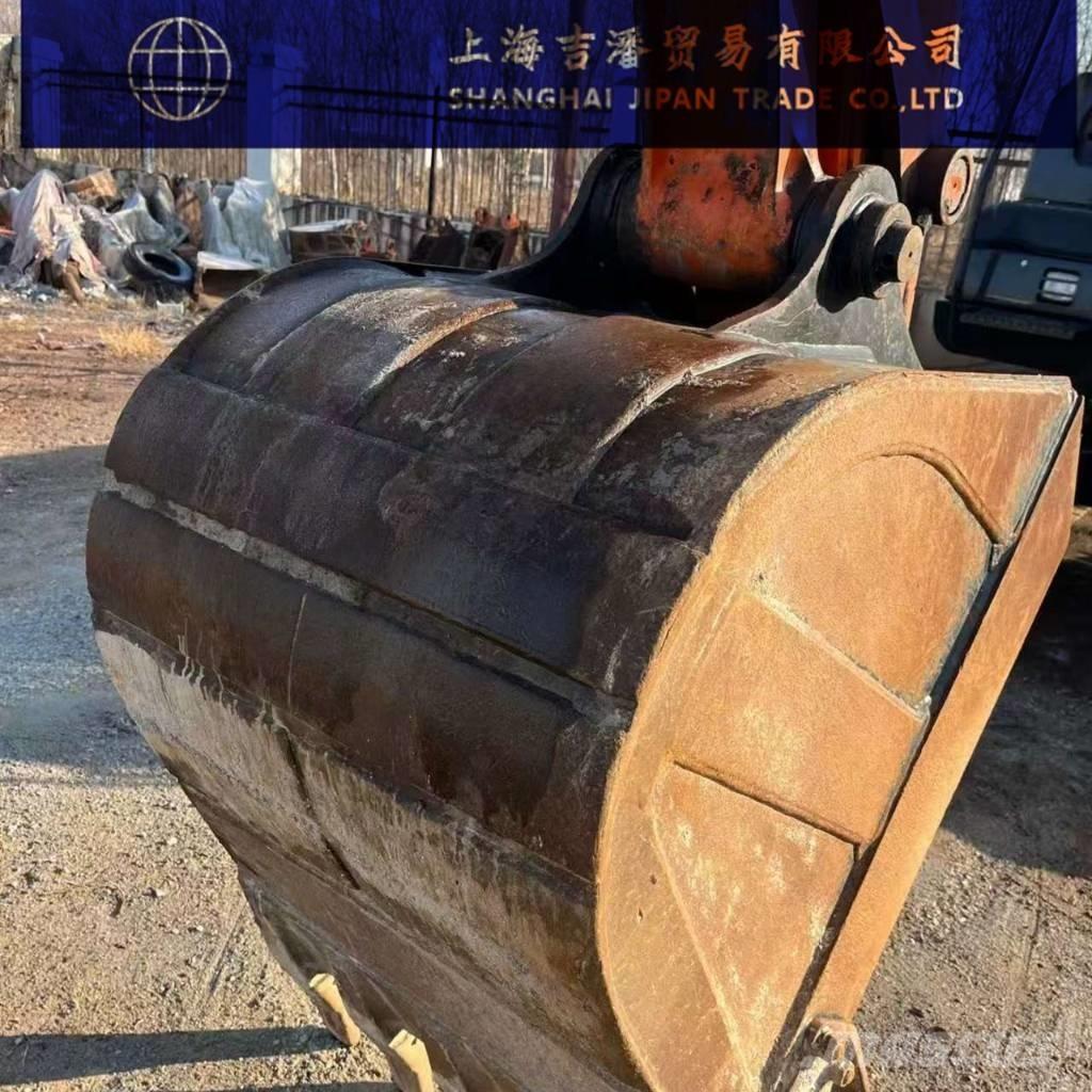 Hitachi ZX 200 Paletli ekskavatörler