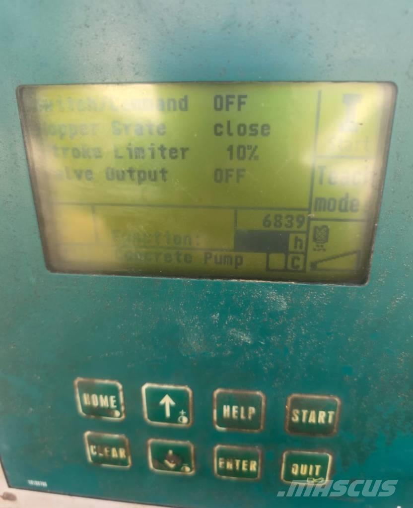 Schwing 28X Beton pompaları