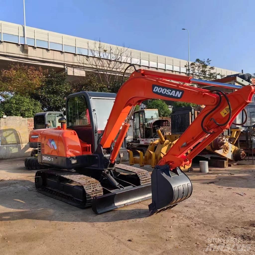 Doosan DH 60-7 Mini ekskavatörler, 7 tona dek