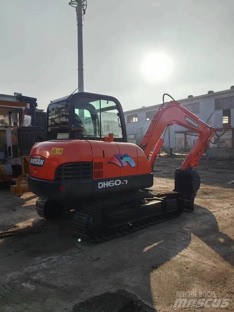 Doosan DH 60-7 Mini ekskavatörler, 7 tona dek