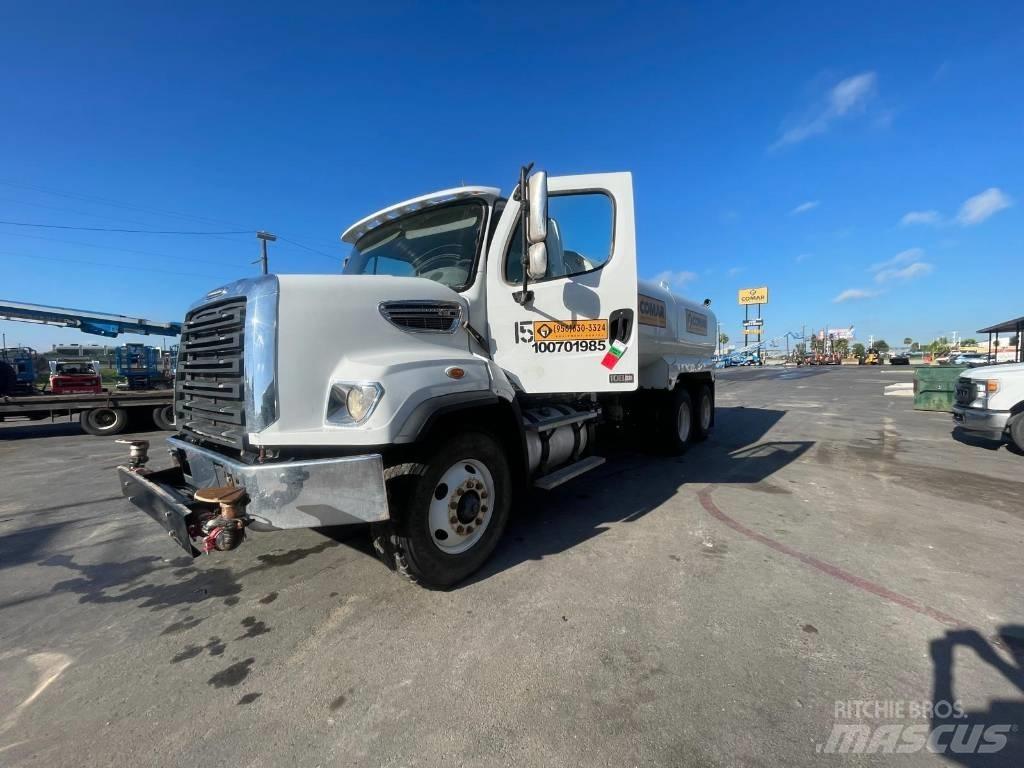 Freightliner 108 SD Su tankerleri